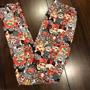 Buttery soft OS and Plus leggings!Soft as Lularoe